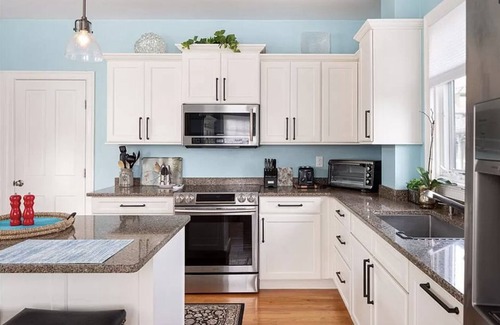 Off Broadway House | Updated Historic Newport Home, close to all Newport favorites