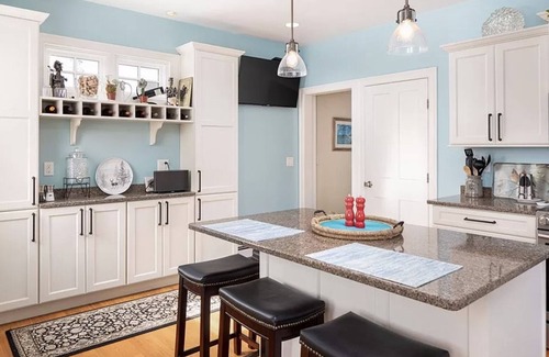 Off Broadway House | Updated Historic Newport Home, close to all Newport favorites