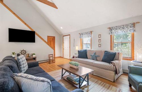 North Eastham House | Updated Home on Bayside of Eastham!