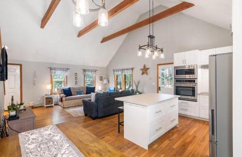 North Eastham House | Updated Home on Bayside of Eastham!