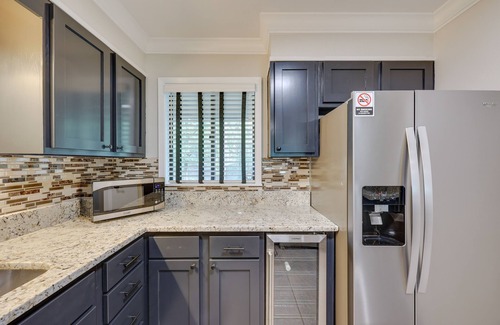 Lake Hamilton Apartment | Updated Hot Springs Condo w/Lakefront Balcony!