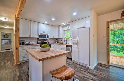 Cedar Bluff House | Updated Knoxville Home w/Media Room + Patio!