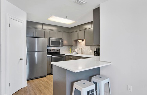 Orange Beach Condo | Updated Modern Condo - Direct Beach Access! 10% Weekly Discount thru Dec.!