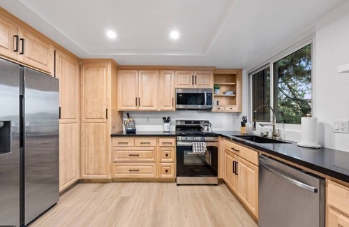 Running Springs House | Updated Mountain Cabin Retreat with Majestic Views
