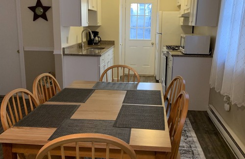 Briar Crest Woods House | Updated Mountain home, Lake, Firepit, BBQ, Ski