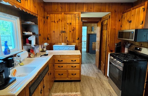 Cape May Court House House | Updated new and perfect Location Boardwalk and Beach min away Large family home