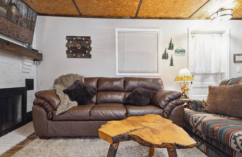 Tylersburg Cabin | Updated secluded cabin, w/ firepit, surrounded by acres of Allegheny Nat Forest