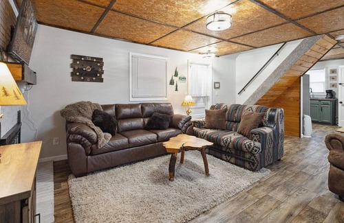 Tylersburg Cabin | Updated secluded cabin, w/ firepit, surrounded by acres of Allegheny Nat Forest
