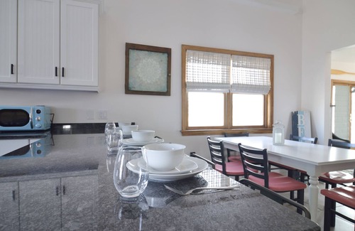Newburyport House | Updated & spacious 4bd/2bth on Plum Island - 2 min walk to beach
