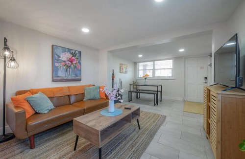 St. Petersburg - Clearwater Apartment | Updated St Pete Apartment at The Urban Standard 4
