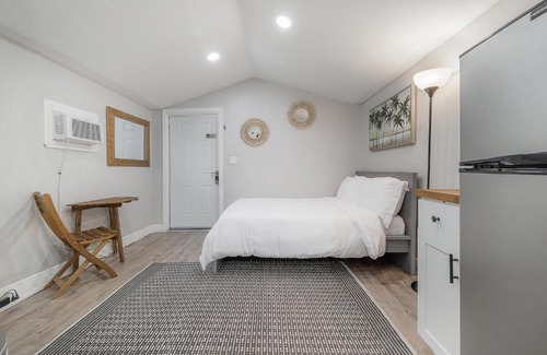 St. Petersburg - Clearwater Apartment | Updated St Pete Studio at The Urban Standard 8