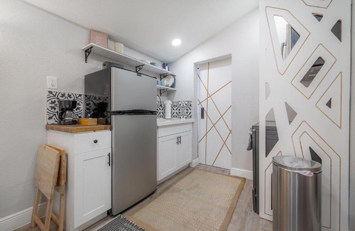 St. Petersburg - Clearwater Apartment | Updated St Pete Studio at The Urban Standard 8