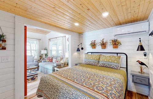 Clarkesville House | Updated tiny home with two living rooms, fireplace, grill, & games - near hiking