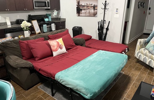 Spruce Hill House | UPenn campus/sleeps10/walk to hup/chop