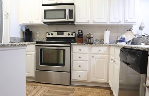 Orange Beach East Condo | Upgrades Galore! STUNNING Views, Steps to the Sand & Short Walk to FLORA-BAMA!