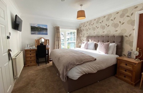 Grange-over-Sands House | Uplands Inn Cartmel