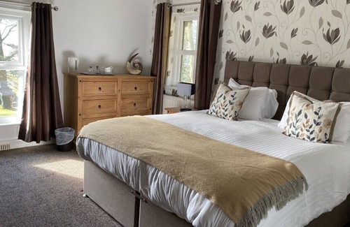 Grange-over-Sands House | Uplands Inn Cartmel