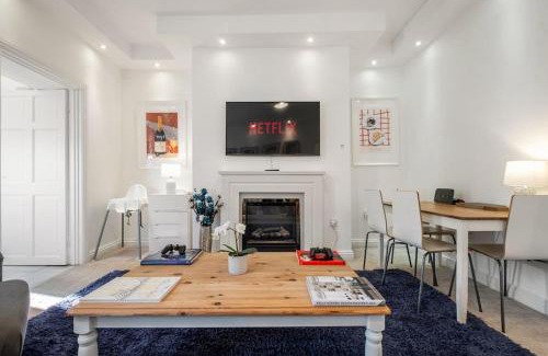 Gosforth Apartment | Upmarket Apartment with Parking