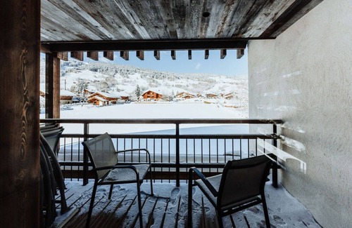 Demi-Quartier Apartment | Upmarket family apartment facing the Jaillet mountains