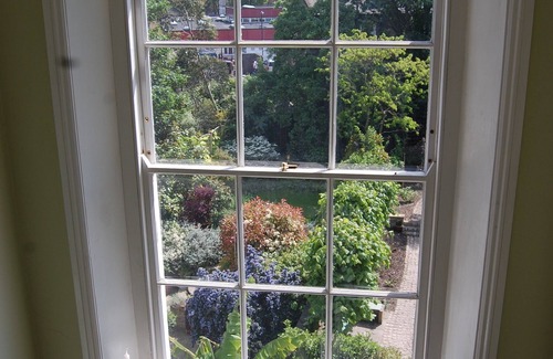 Larkhall Apartment | Upper Apartment in listed Georgian Town House in South Central London
