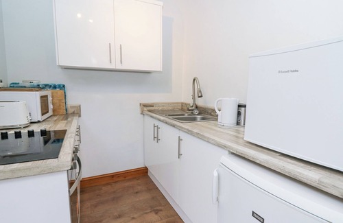 Haverfordwest Cottage | UPPER CALFFIELD STUDIO, pet friendly, with a garden in Haverfordwest
