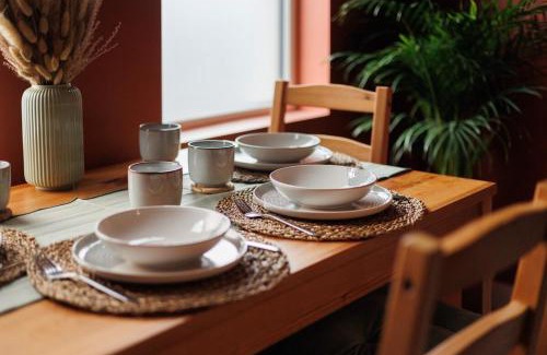 Belfast Apartment | Upper Eastside Boutique - Lush bed & Fab location