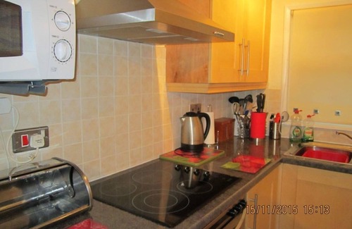 Bont Newydd House | Upper Lake Chalet , Dog and Pet Friendly