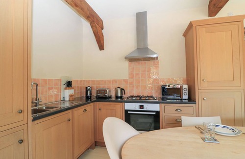 Coln St Aldwyns Cottage | UPPER MILL BARN, family friendly, with a garden in Coln St Aldwyns