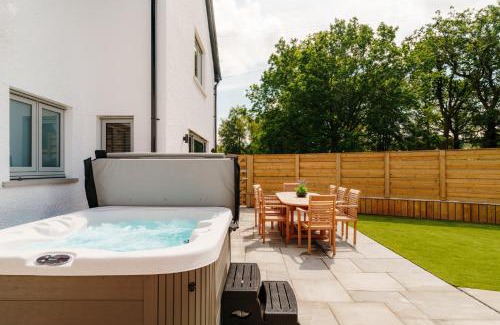 Windermere Villa | Upper Oak House