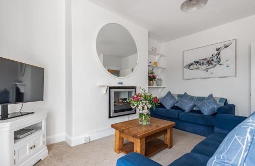 Salcombe Apartment | UpperDeck, Salcombe (Free Parking)