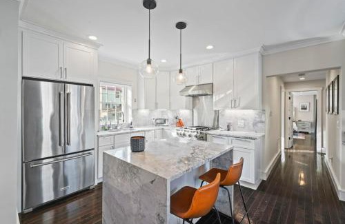 Saratoga Springs Apartment | Upscale Azure by Saratoga Stays