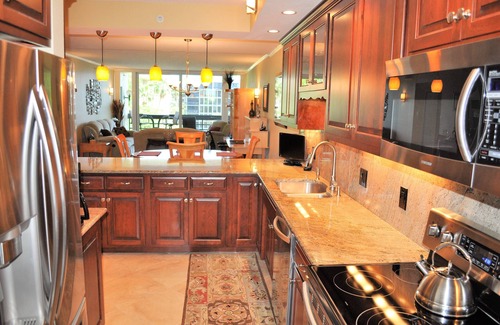 Longboat Key Condo | Upscale Beachplace Condo.summer 2025 now discounted 15%.please inquire
