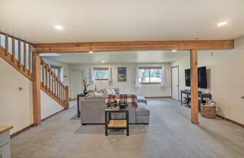 Bend House | Upscale Bend Barn with Deck - Close to Trails!