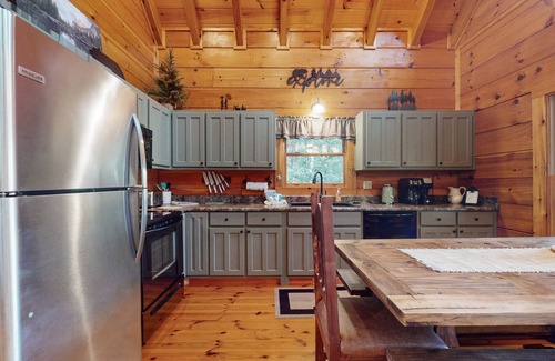 Hiawassee Cabin | Upscale cabin w/mountain views, hot tub, minutes to Lake Chatuge