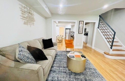 Kingman Park House | Upscale Central 4BDR Home @ Popular H Street Corridor+ Parking Free Cancellation