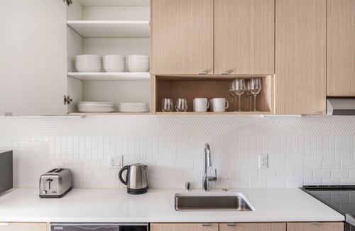 Judkins Park Apartment | Upscale Central District 1BR w/Gym & Pets, nr Dining, by Blueground