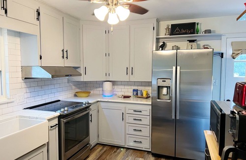Winston - Salem Cottage | Upscale City Cottage Getaway