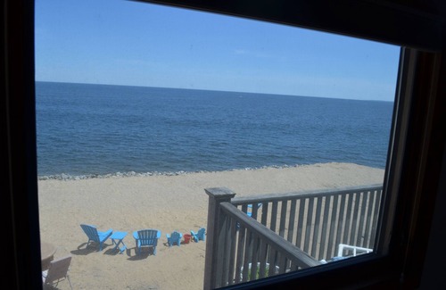 Newbury House | Upscale Cottage On The Atlantic Ocean, Feet in Sand