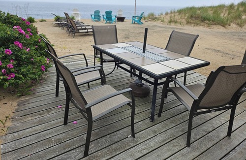 Newbury House | Upscale Cottage On The Atlantic Ocean, Feet in Sand