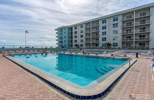 New Smyrna Beach Apartment | Upscale Dog Friendly and STEPS to the Beach! Spacious Modern Chic Condo!