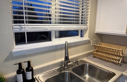 Aurora House | Upscale Dreamy Retreat! #1 Overall Pick! Cozy King beds+WiFi+Amazing Backyard
