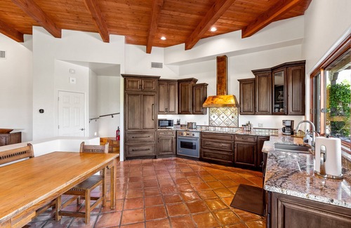 Cimarron Foothills Estates House | Upscale Home: Amazing Views! Pool & Hot Tub