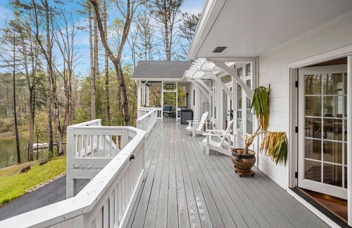 Wilkesboro House | Upscale Lake Home Near the Mountains