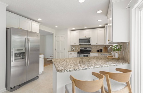 Farragut House | Upscale Living in Beautiful 4/3 Short or Midterm in best of West Knoxville!