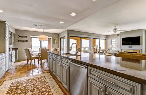Fernandina Beach Apartment | Upscale, newly furnished, single level end unit, with 180 degree view
