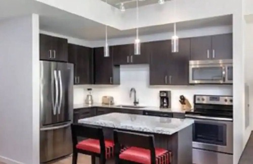 Civic District Resort | Upscale One Bedroom Suite in the Heart of Austin!