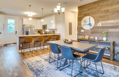 Vein Mountain House | Upscale Rutherfordton Vacation Rental with Hot Tub