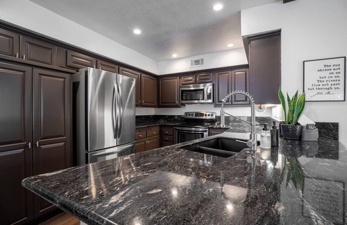 Mammoth Lakes Condo | Upscale Snowcreek Mountain View Chalet 2BR+Loft 3BA
