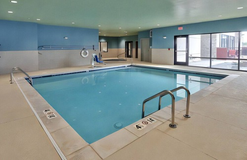 Northeast Heights House | Upscale & Stylish Room! for Groups & Families