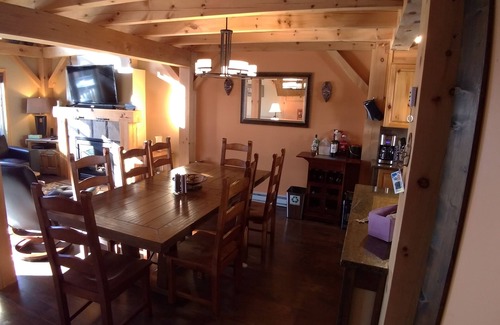 Big White Ski Resort House | Upscale Townhouse At Village Center With Ski In/Out Access.